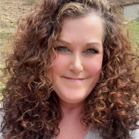 Meet your Posher, Alicia - Picture 9 of 16